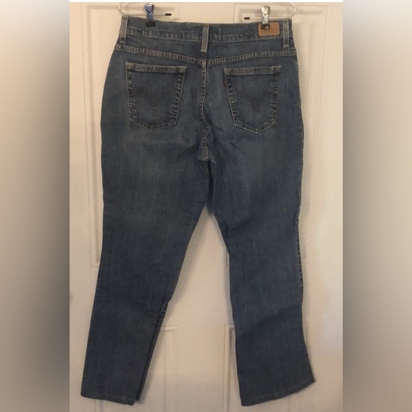 Levi’s 550 Relaxed Bootcut Jeans - Picture 2 of 8